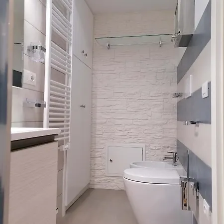 Casa Elena קליארי